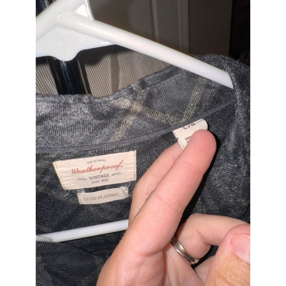 Men’s button down - Picture 2 of 2